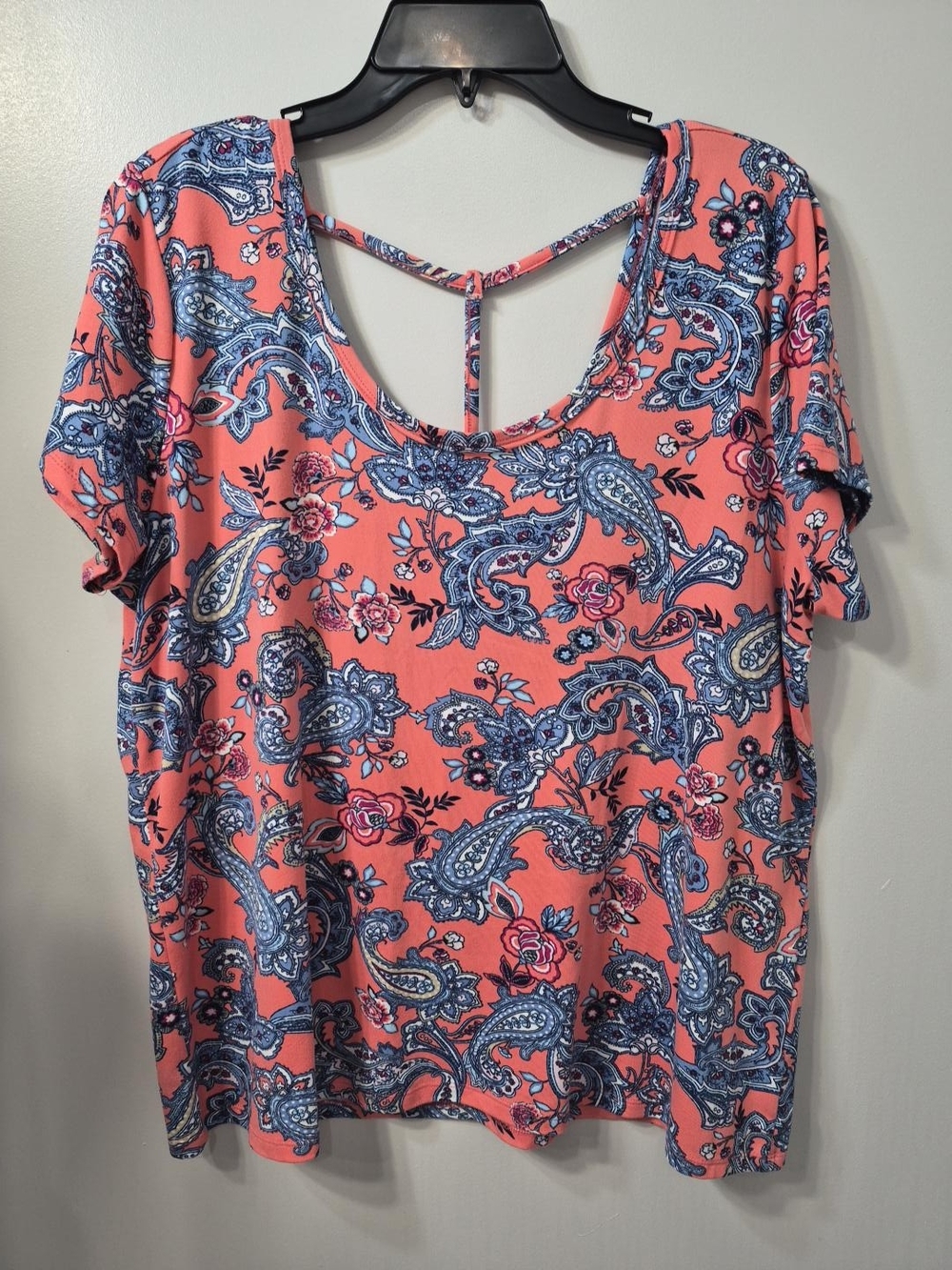 eye candy Coral Paisley Short Sleeve Tee with T-Strap Back